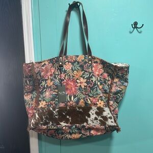 Myra weekend Bag